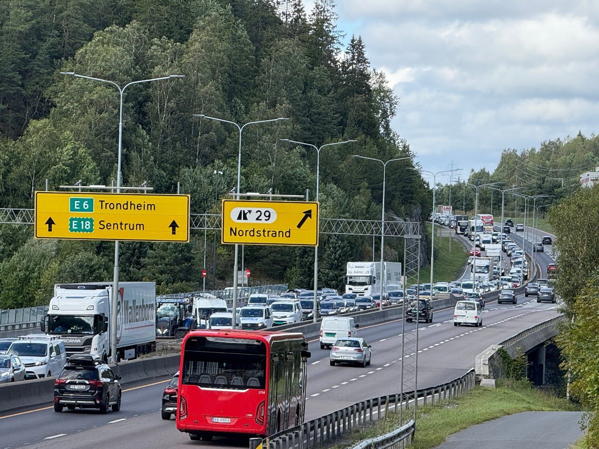 Nyhet, E6 | Kjedekollisjon på E6 ved Skullerud