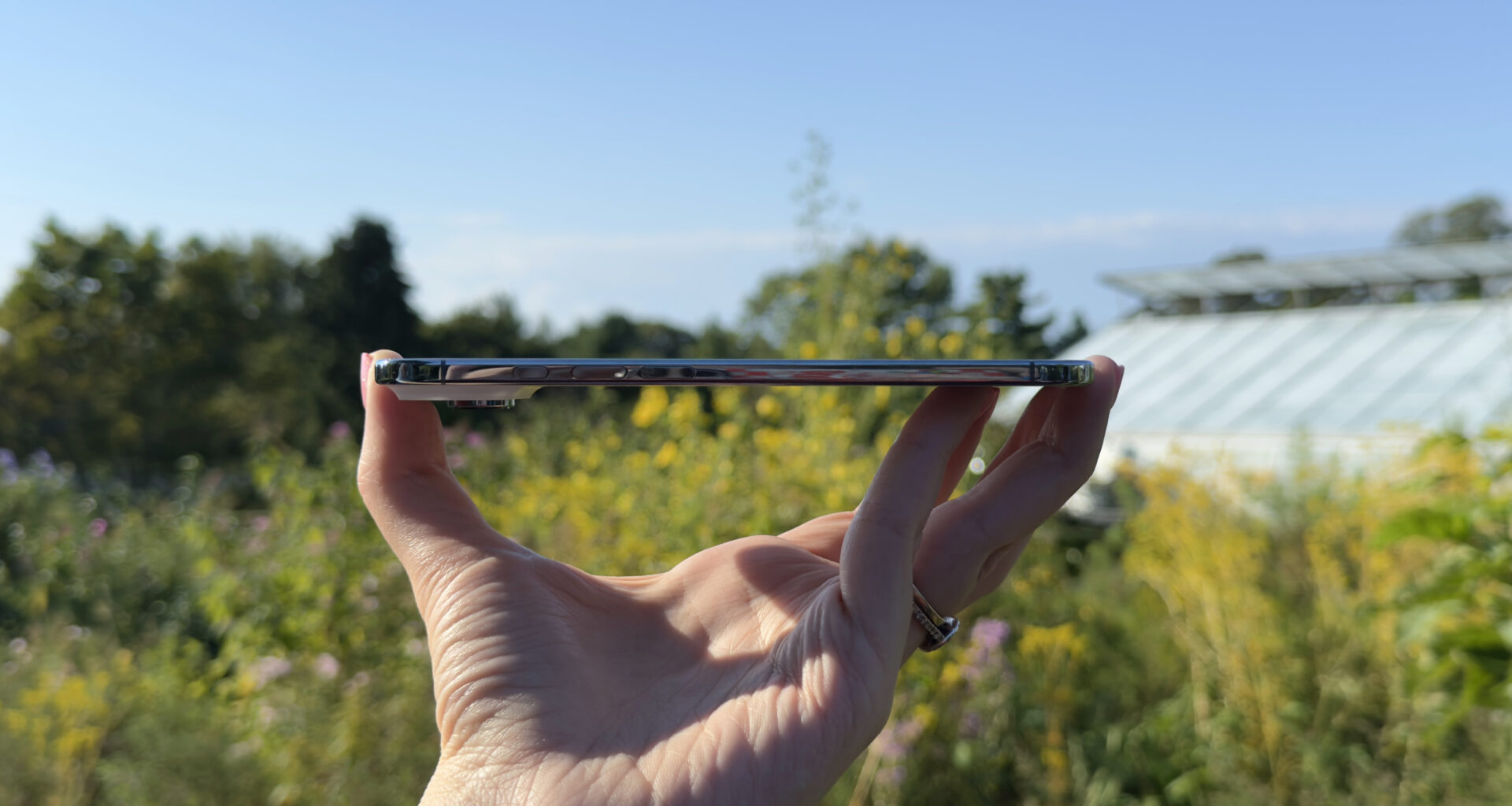 Apple iPhone Air Review