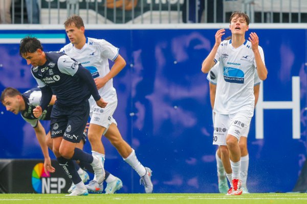 Kristiansund 20250921. 
Haugesunds Almar Gjerd Grindhaug under eliteseriekampen i fotball mellom Kristiansund og Haugesund på Nordmøre Stadion.
Foto: Svein Ove Ekornesvåg / NTB