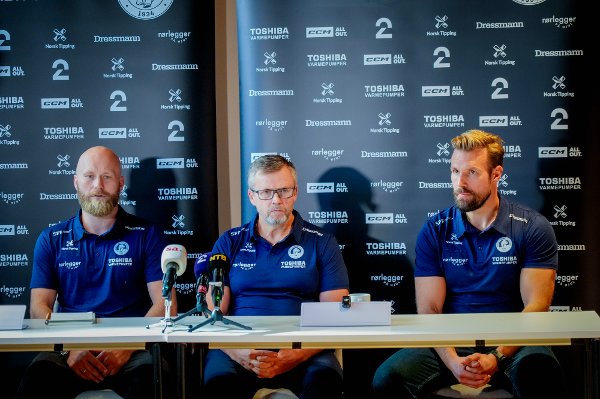 Oslo 20250923. 
Patrick Thoresen, Sjur Robert Nilsen og Jonas Holøs i Norges Ishockeyforbund, holder pressekonferanse der de presenterer trenerteam senior-landslag menn kommende sesong.
Foto: Terje Bendiksby / NTB