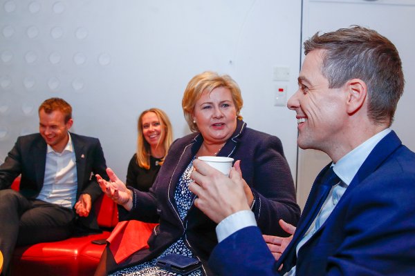 Oslo  20181102.
Kjell Ingolf Ropstad, Erna Solberg (H) og KrF-leder Knut Arild Hareide før partilederdebatten på NRK fredag kveld.
Foto: Terje Pedersen / NTB