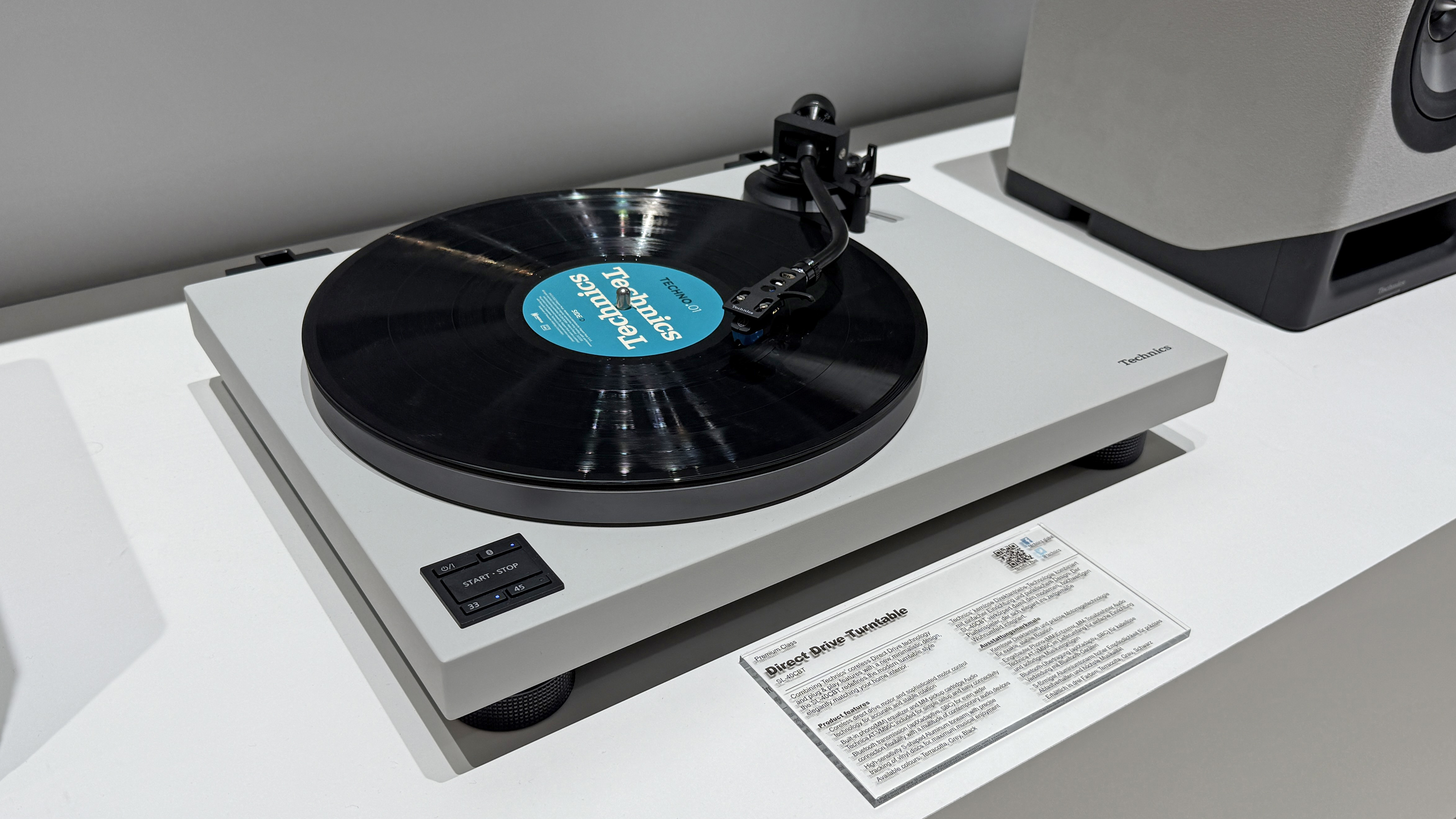 Platespilleren Technics SL-40CBT p&aring; IFA