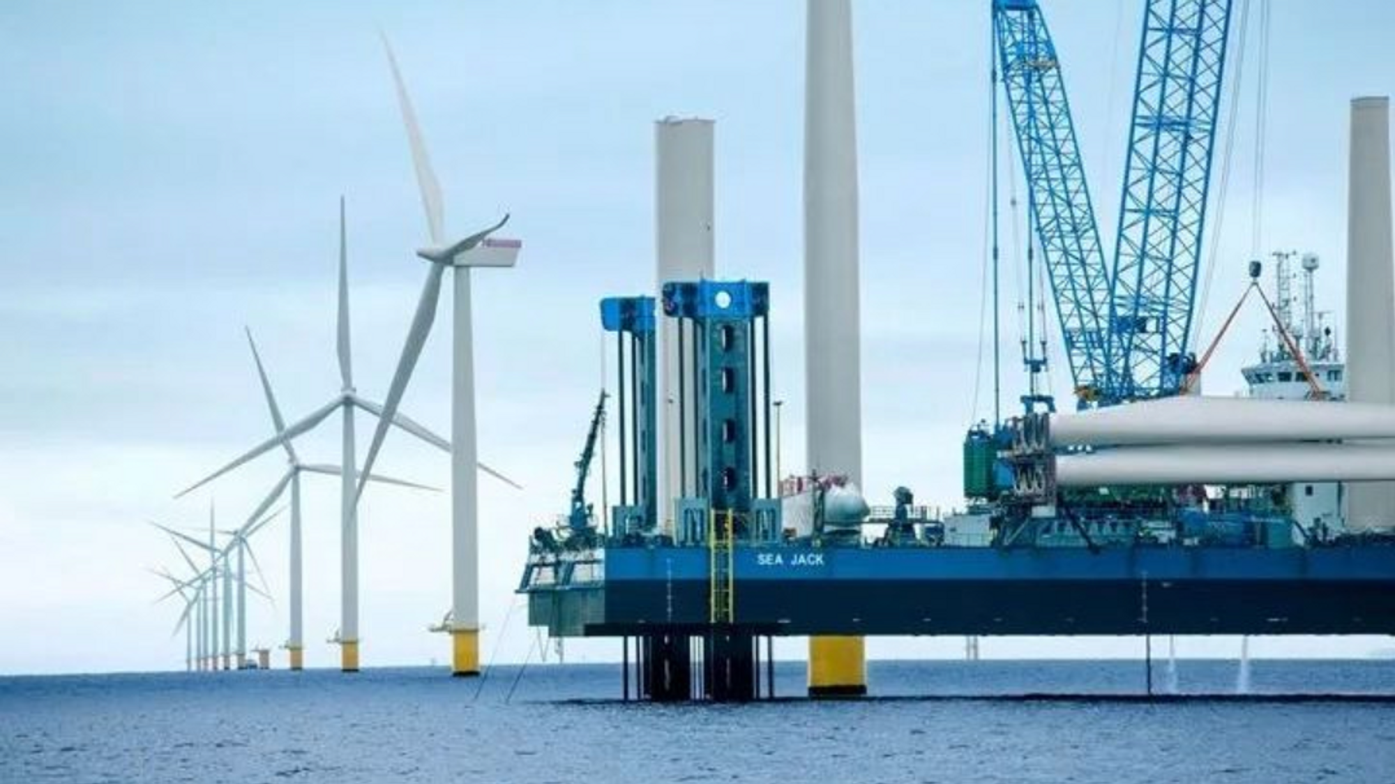 Alt arbeid med Revolution Wind har nå stoppet opp, etter at Trump-administrasjonen har gitt ordre om en pause i byggingen av havvindparken.