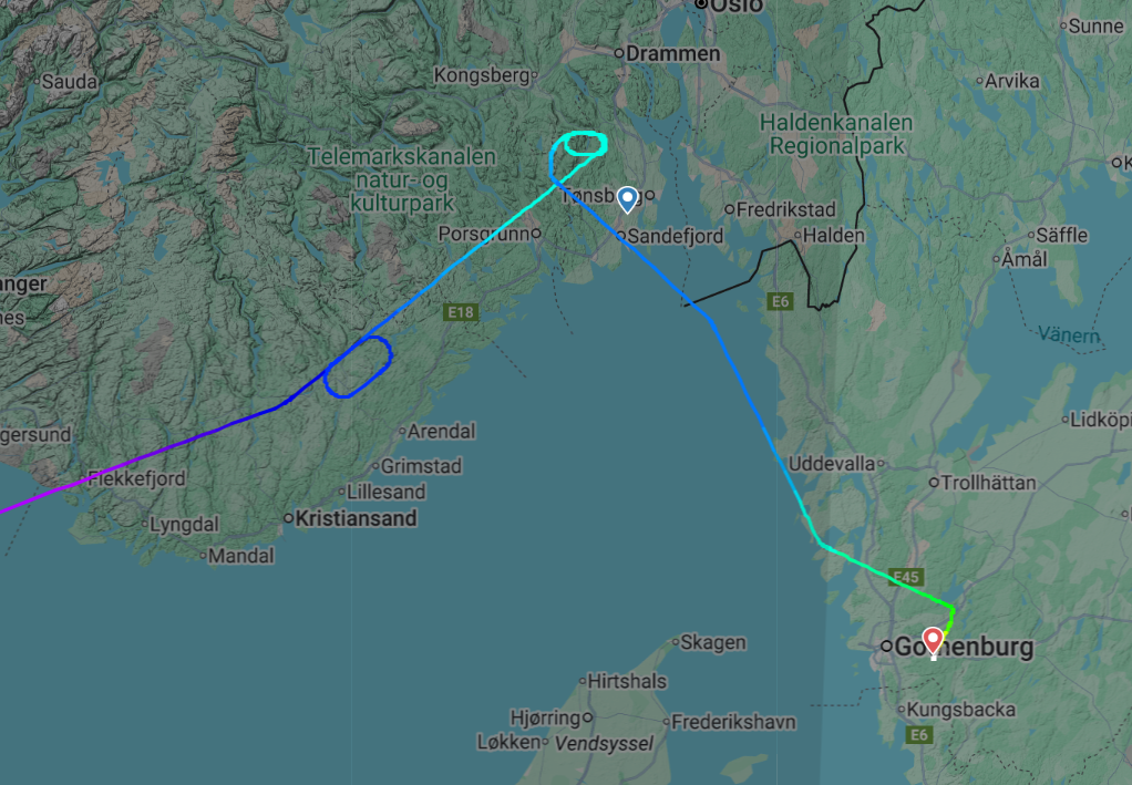Fly, Trafikk | Ryanair-fly på vei til Torp nødlandet i Göteborg