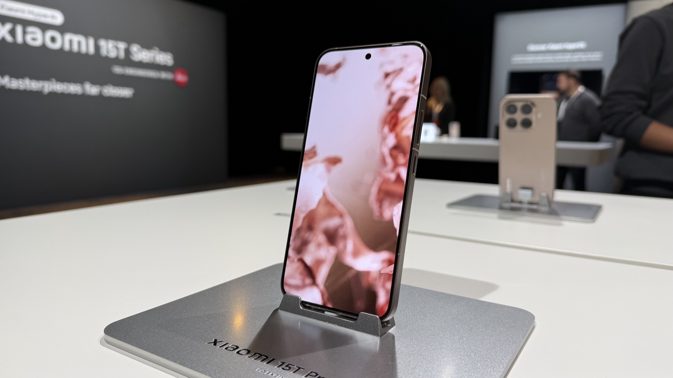 Xiaomi lanserer 15T-serien med Leica-kamera og offline-kommunikasjon 5