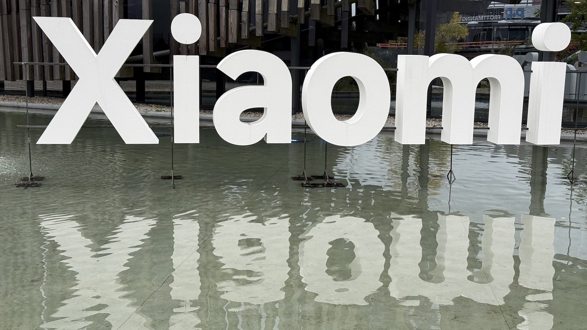 Xiaomi lanserer 15T-serien med Leica-kamera og offline-kommunikasjon 1