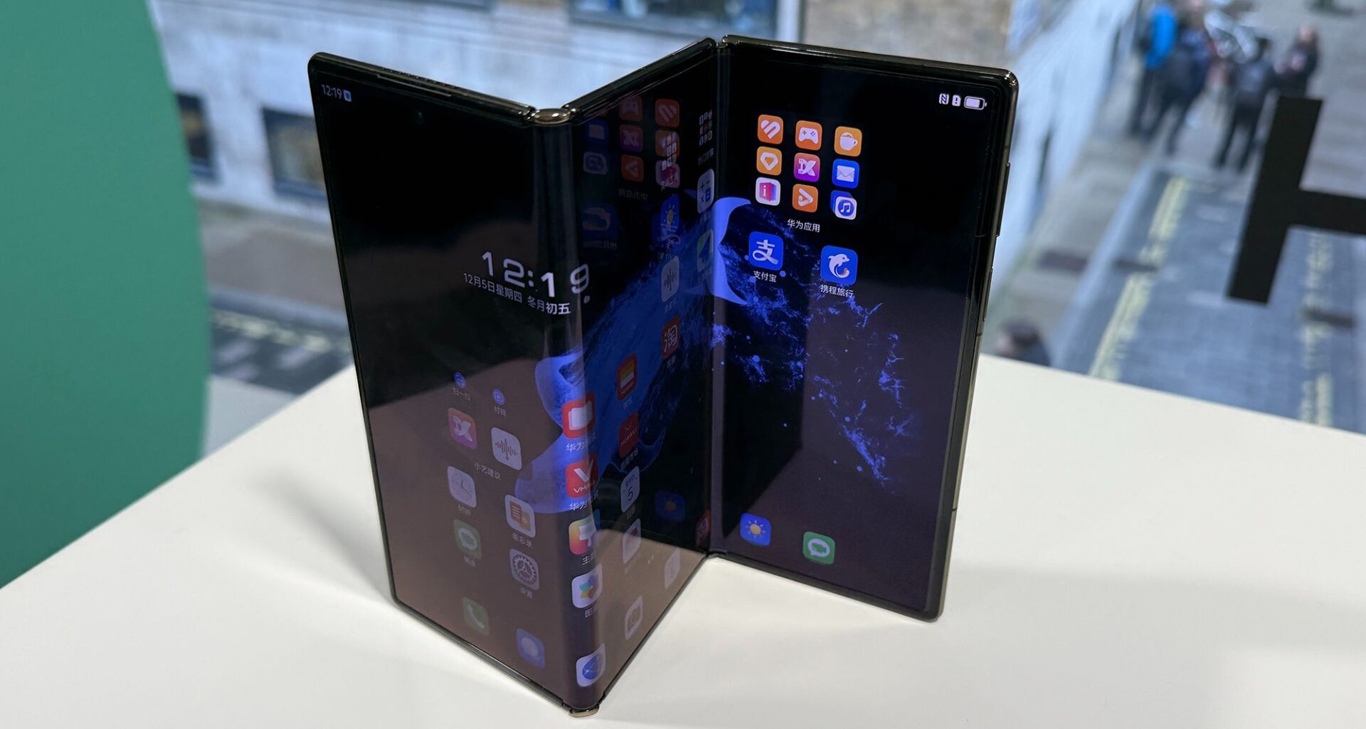 Nye lekkasjer om Samsung Galaxy Z Tri-fold hinter om viktige programvare- og kamerafunksjoner