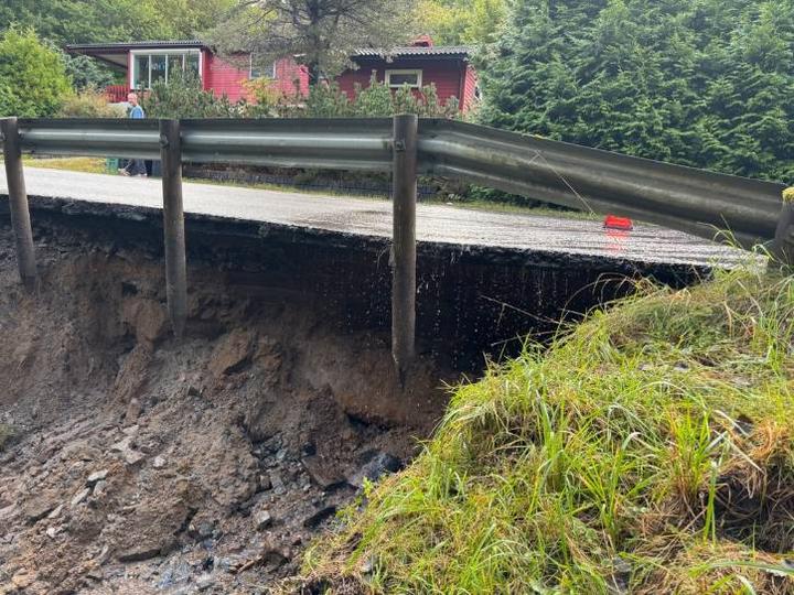 Store nedbørs­mengder har skadet veinettet i Vestfold og Telemark