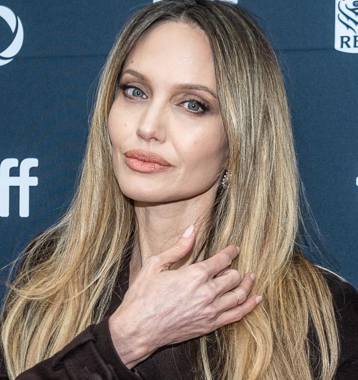 Rørt Angelina Jolie møtte pressen om «Couture»