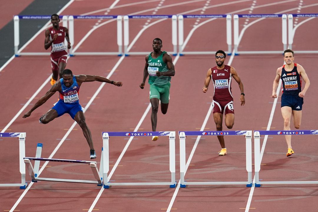 VM i Tokyo, 400 meter hekk. Benjamin overrasket over Warholm-smell: – Det suger virkelig