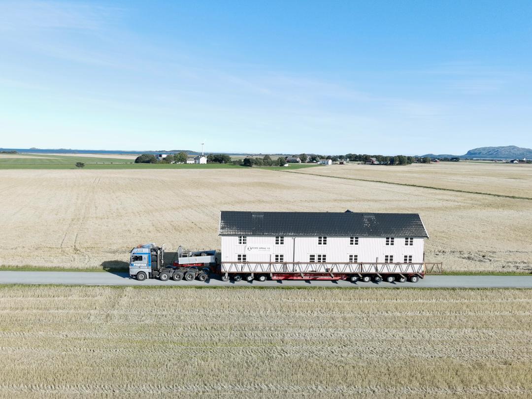 24 meter og 60 tonn!