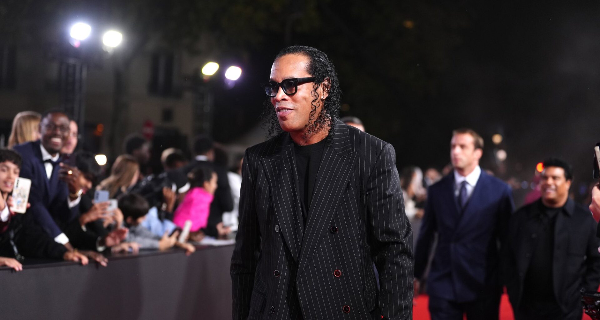 Ronaldinho, Gullballen | Satt ut av Ronaldinho: – Oi, dæven