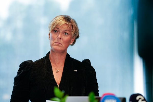 Horten 20250927. 
Generalsekretær i Redningsselskapet Grete Herlofson informerer om ulykken hvor overstyrmann i Redningsselskapet Adrian Willyson Brask (36) omkom under ulykken i Lofoten fredag.
Foto: Thomas Fure / NTB