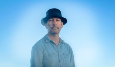 Musikk, Bok | Sangtekstene førte Tom Roger Aadland inn i en litterær forskergruppe: – Det skyldes nok Dylan