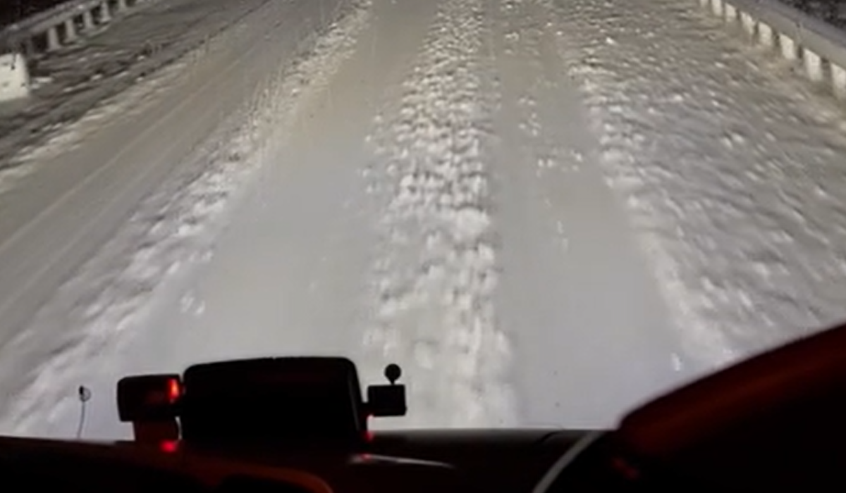 Her møter sjåføren plutseleg snø