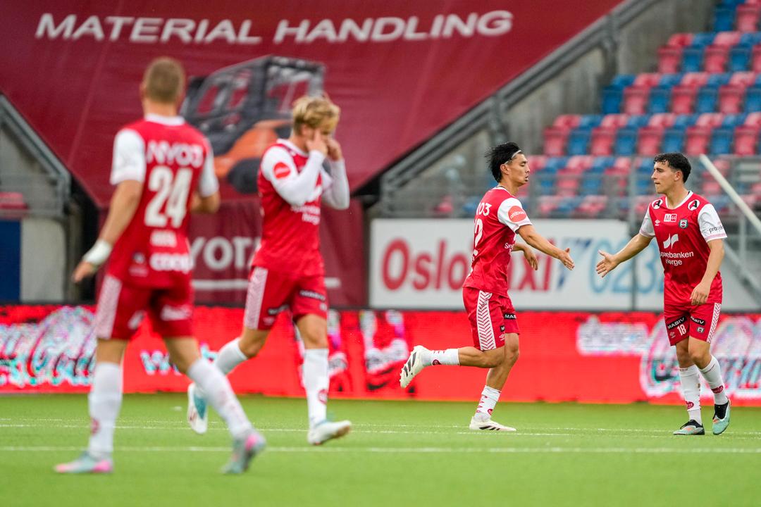 Spillere tok initiativ til å sparke treneren