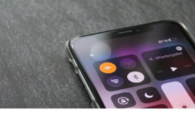 Slå på flymodus: 3 grunner til at du bør bruke den hver dag