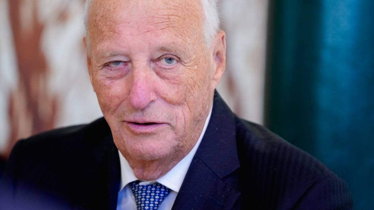 Kong Harald besøker WWF under 55-årsjubileet