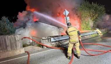 Boligbrann, Tvedestrand | Enebolig brant ned i Tvedestrand