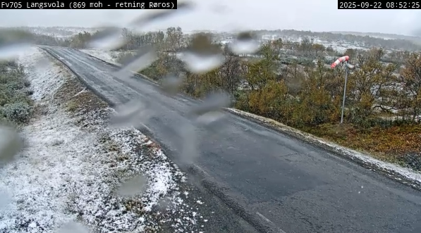 Vær, Trafikk | Snø på fjelloverganger i Sør-Norge: – Vurder vinterdekk