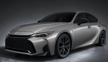 Lexus ansiktsløftninger IS, for tredje gang -