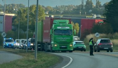 Levanger, Trafikk | Vogntog med problemer skaper lange køer på E6