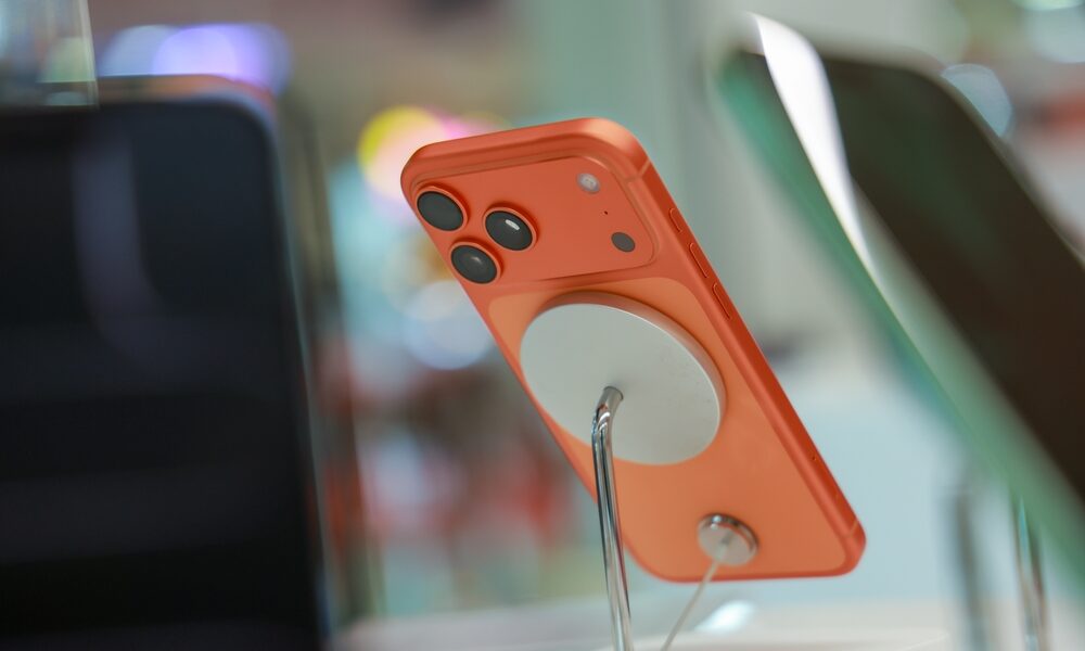 iPhone 17 Pro Max lader raskere enn forgjengeren