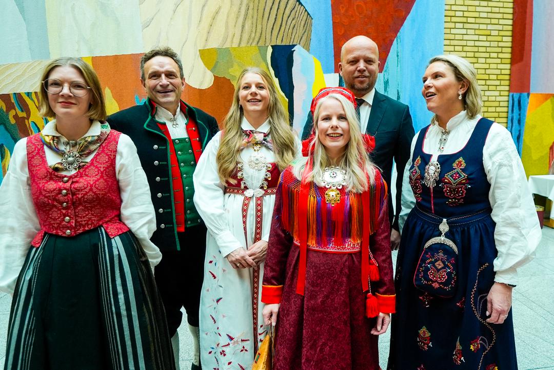 Opprør mot Ap og Høyre i Stortinget