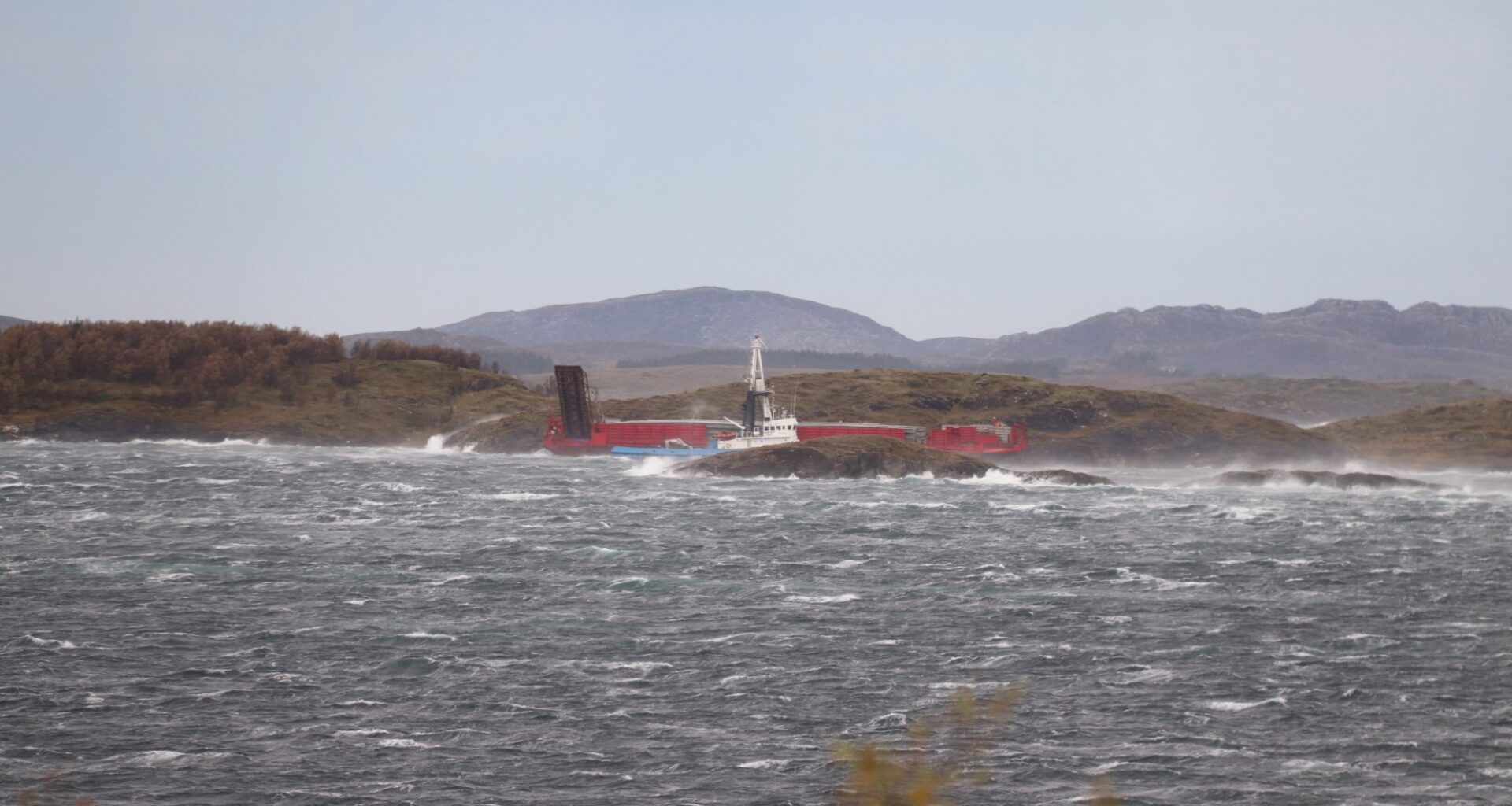 Sandnessjøen, Alstahaug | Slepebåten har fått assistanse