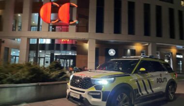 Krim, Politiet | Tenåring skadet med spiss gjenstand i boligområde