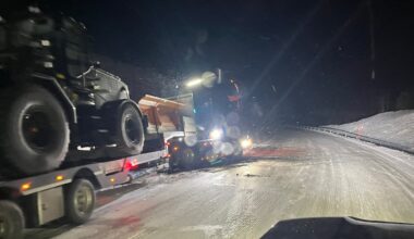 Kvænangsfjellet, E6 | Tungtransport med hjullaster på i trøbbel