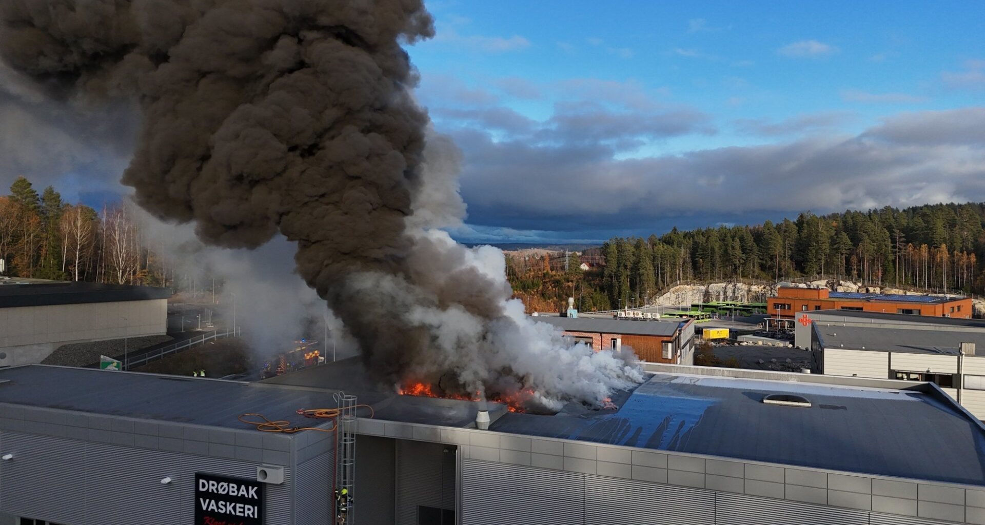 Drøbak, Brann | Kommunen tar grep: Setter kriseledelse på grunn av storbrannen