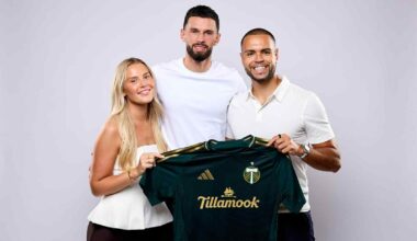 Sport, Fotball | Tjener over 30 millioner