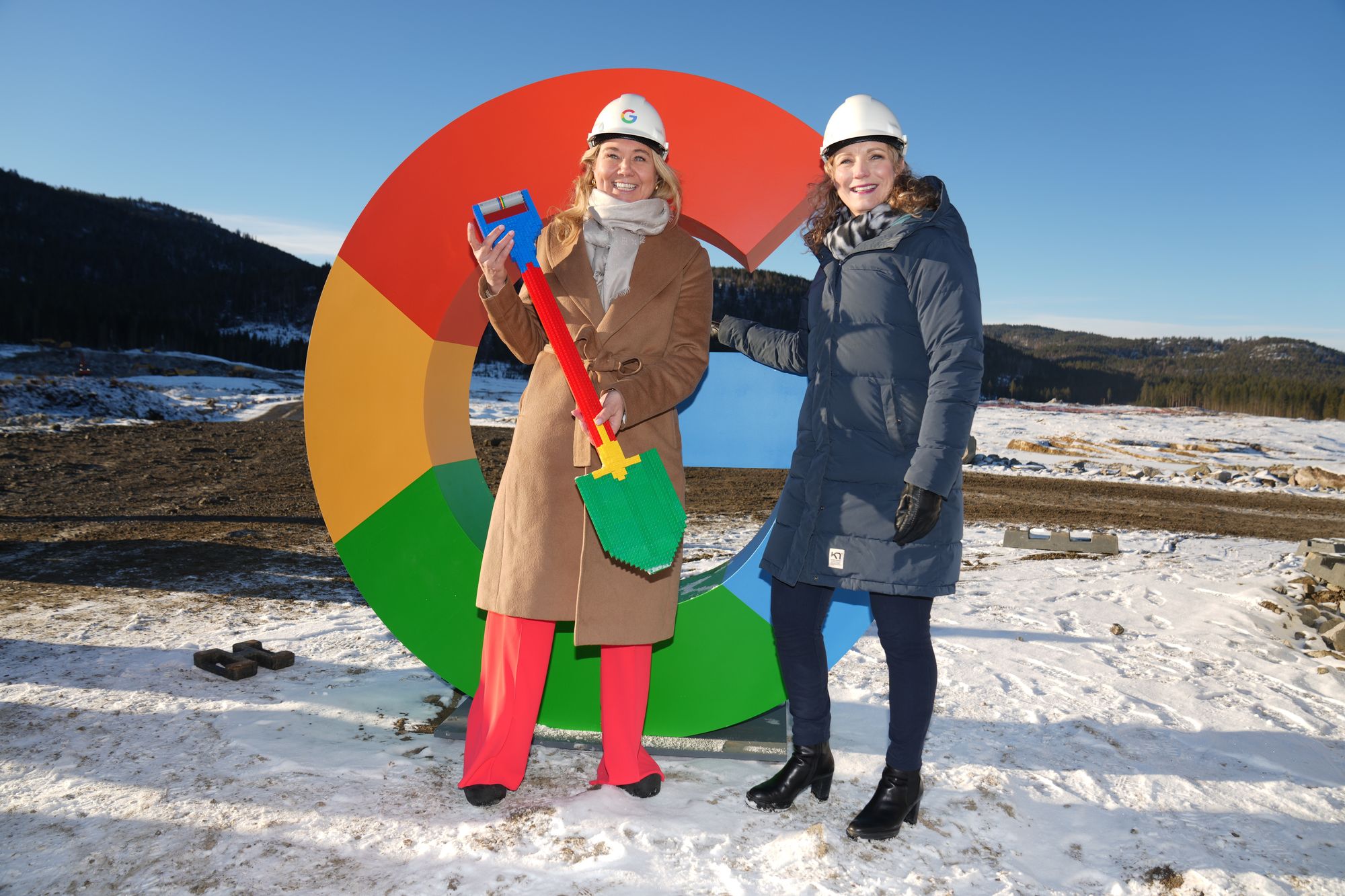 Googles datasenter i Skien vil produsere 114 liter varmtvann i sekundet, men har ingen plan for bruk av spillvarmen. 