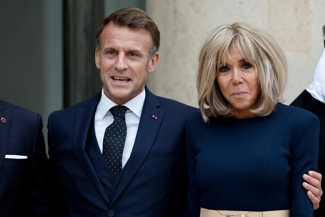 Flere tiltalt etter påstander om at Frankrikes førstedame, Brigitte Macron, er mann