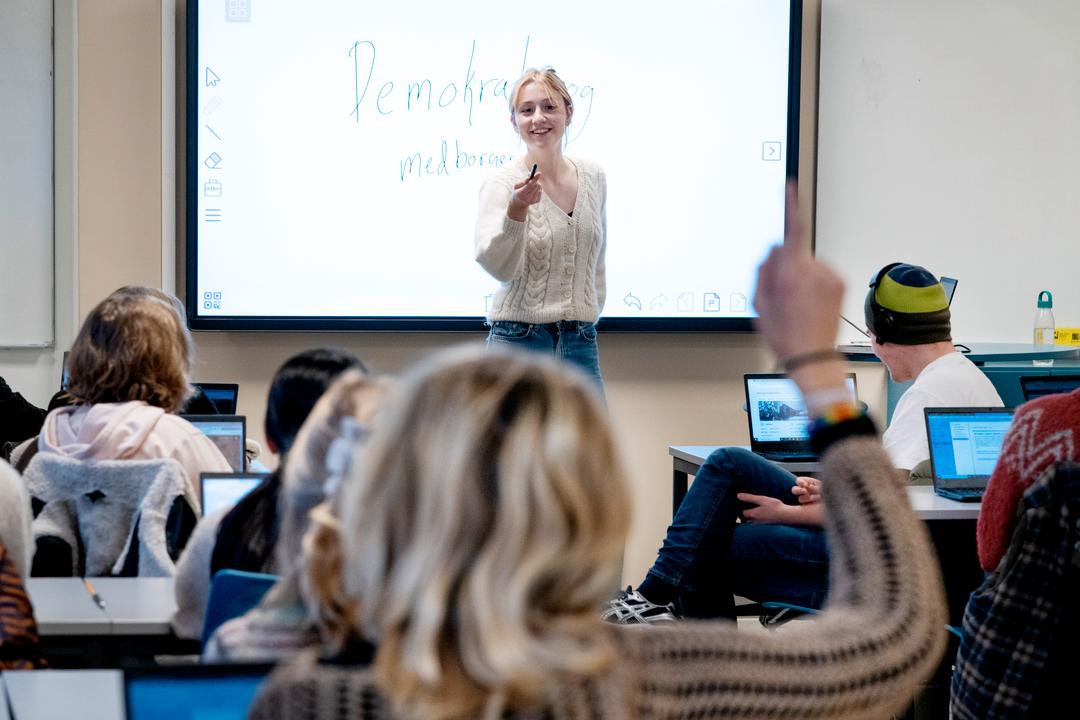 Flere støtter regjeringens lovforslag om å varsle skoler om voldelige elever