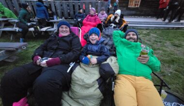 Kultur, Trysil | Alan (5) falt pladask for onkels store favorittfilm: Storkoste seg på utekino