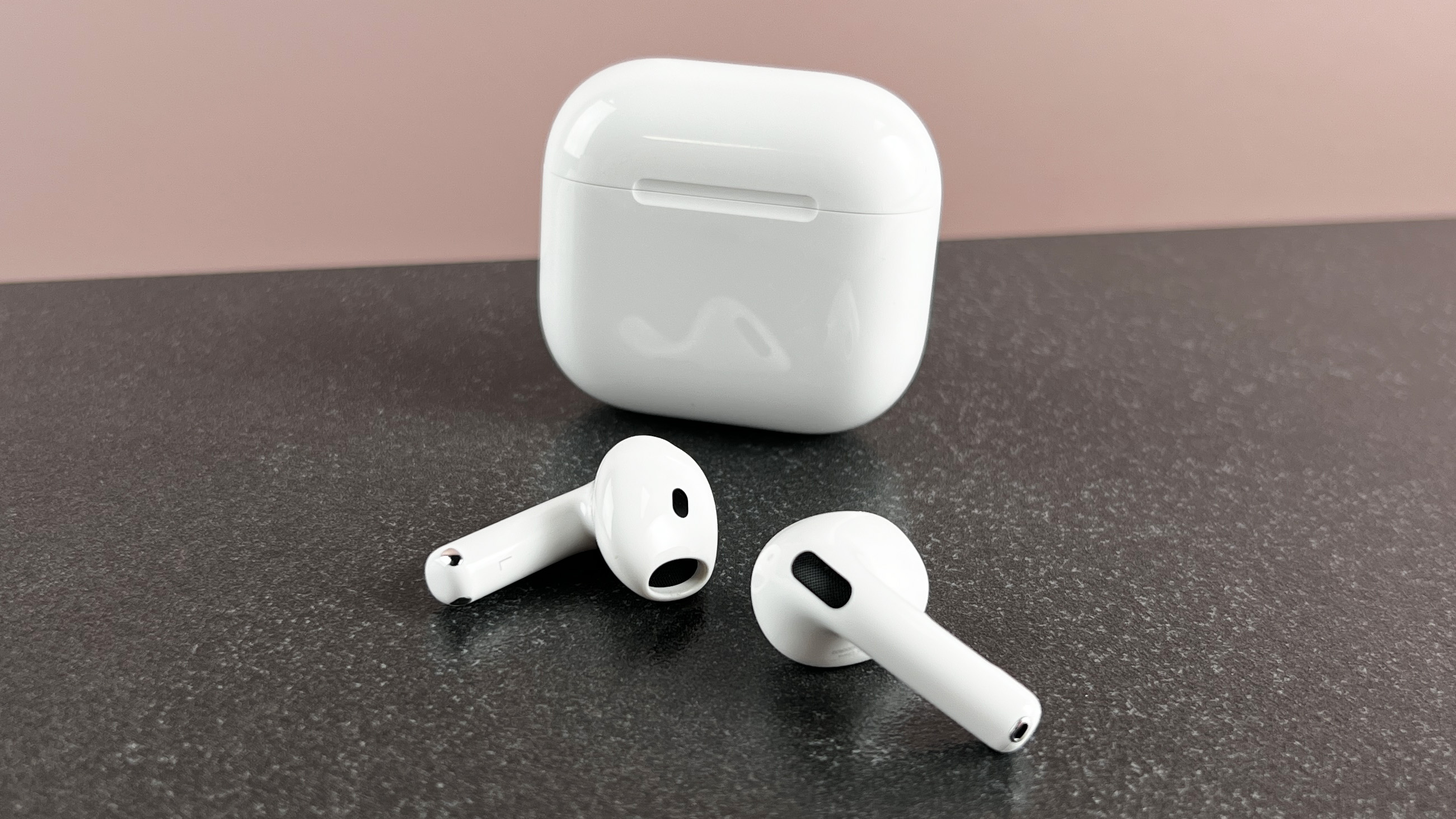 AirPods 4