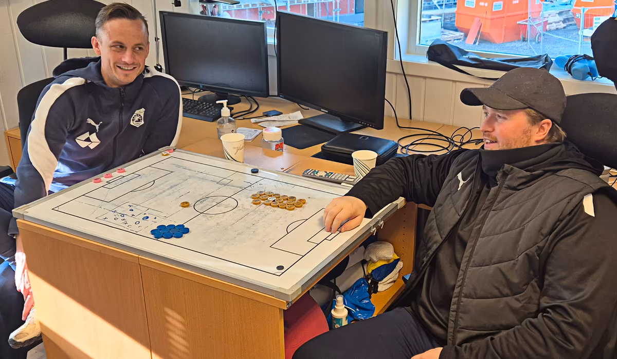 (+) Forstår at de kan bli oppfattet som breiale og naive - smp.no