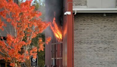 Drammen, Brann | Dramatisk brann ved nye sykehuset: – Det er ikke kontroll