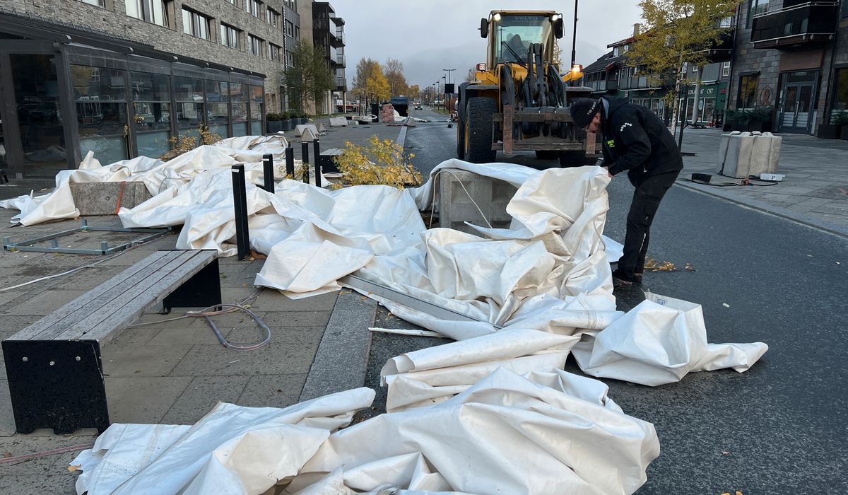 Skader for millioner: Knuste mattelt, ødelagte biler og bygninger