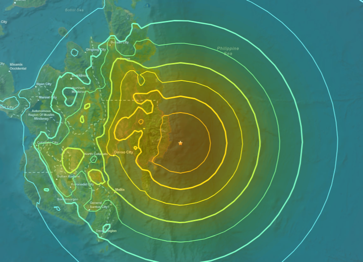 Tsunamivarsel etter jordskjelv på 7,6 utenfor Filippinene