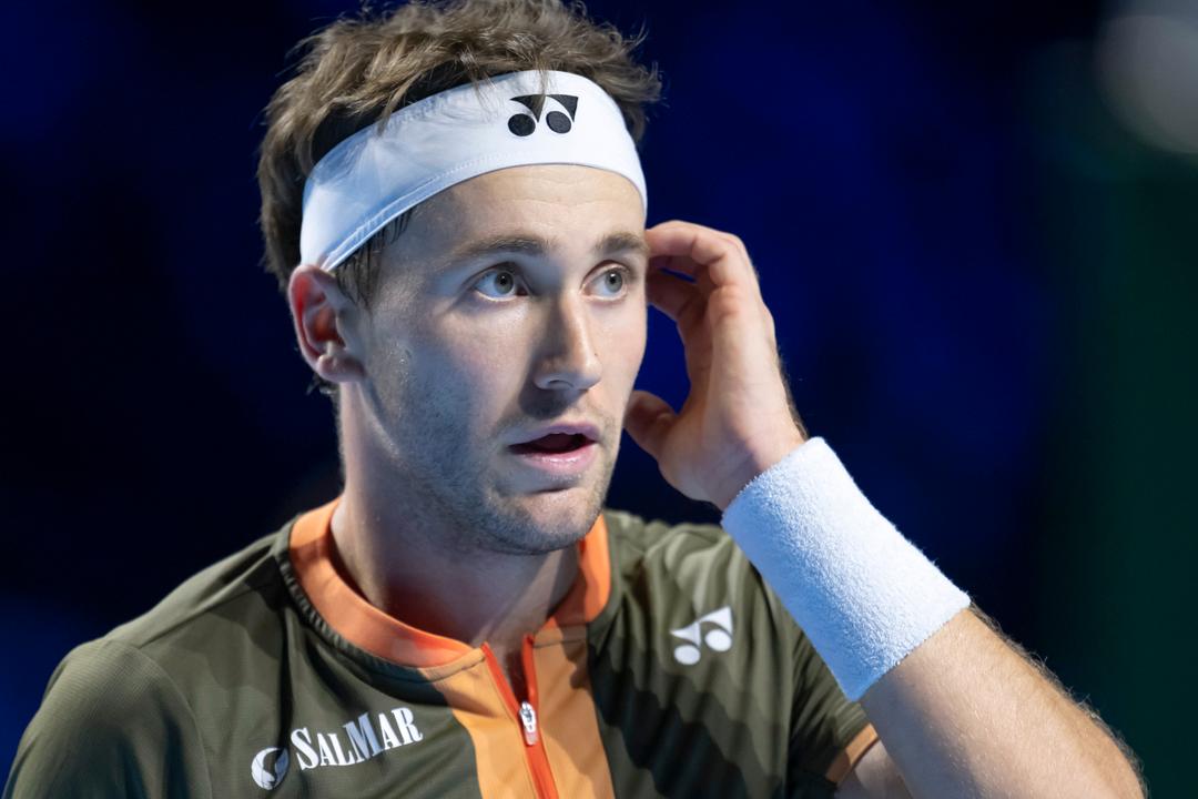 Casper Ruud trakk seg – ga opp kvartfinalen mot Alejandro Davidovich Fokina i Basel etter ett sett