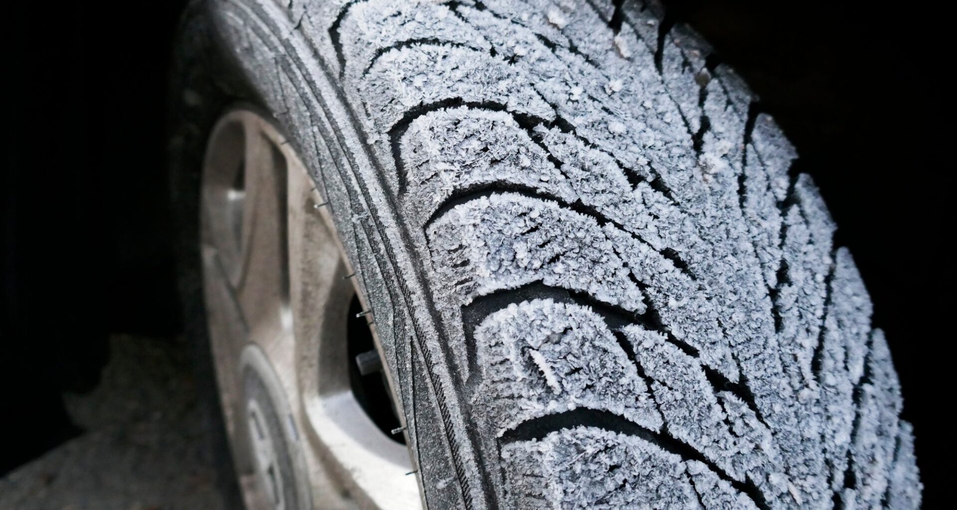 Trafikk, Vær | Meteorologen råder om vinterdekk: – En god idé