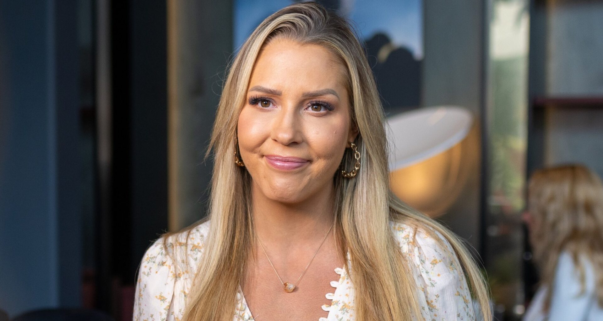 Aurora Gude, Brudd | Aurora Gude røper brudd