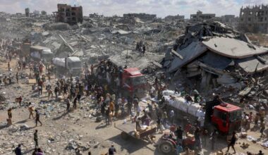 Nødhjelp slipper inn i Gaza