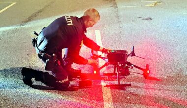 Bevisstløs kvinne sendt til sykehus – politiet med aksjon i Alver kommune