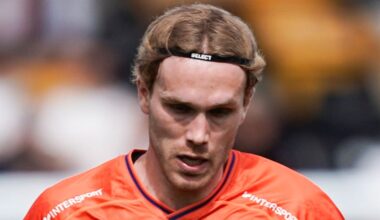 (+) NÅ: AaFK-spiller straffes hardt - smp.no