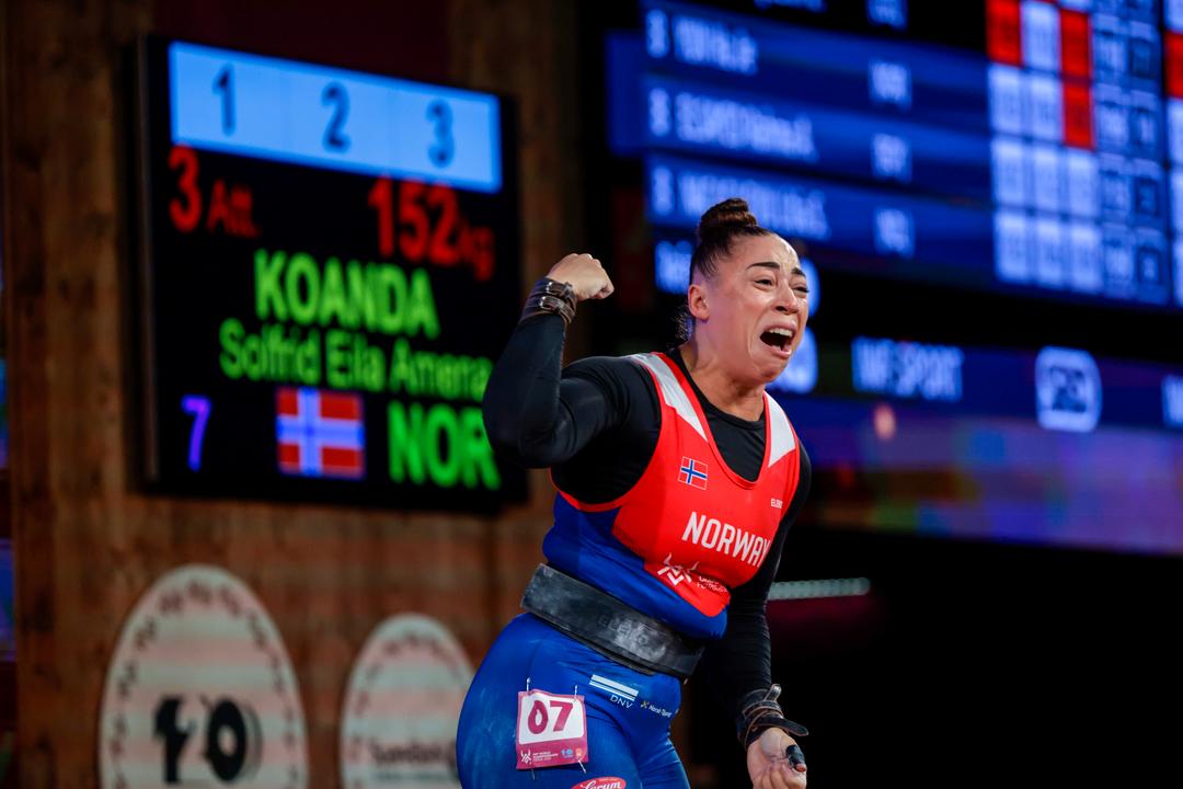 Solfrid Koanda tok VM-gull i vektløfting på hjemmebane