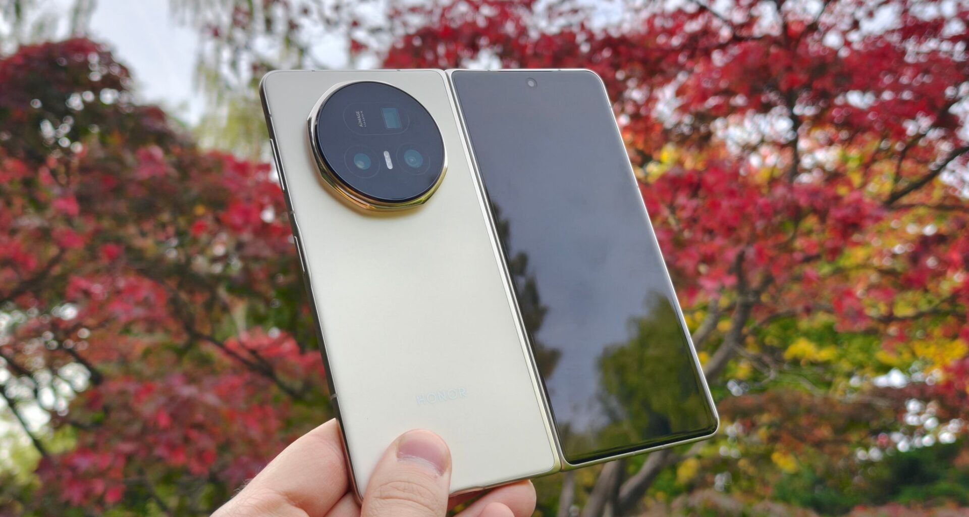 Test av Honor Magic V5: Markedets tynneste brettbare mobil er virkelig magisk